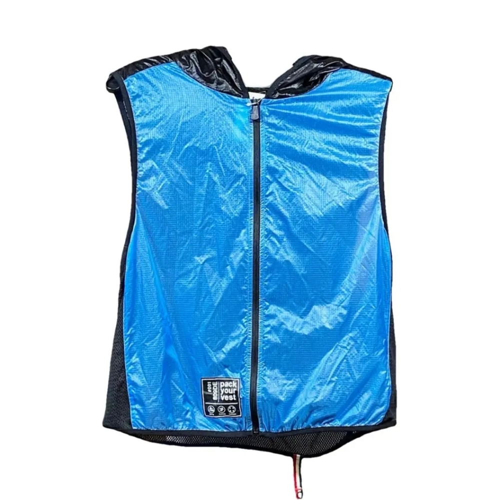 Moncler vest sz m new super thin